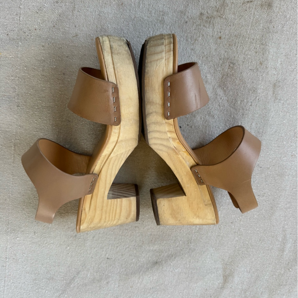 NISOLO All-Day Open Toe Clog sandals in the color Almond US Size 7